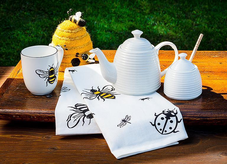 Abbott - Honey Pot Beehive with Daub White