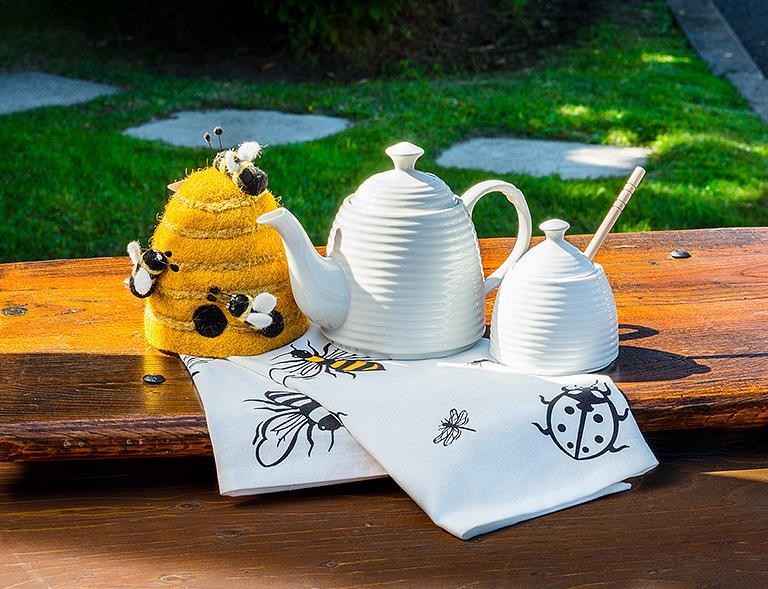 Abbott - Honey Pot Beehive with Daub White