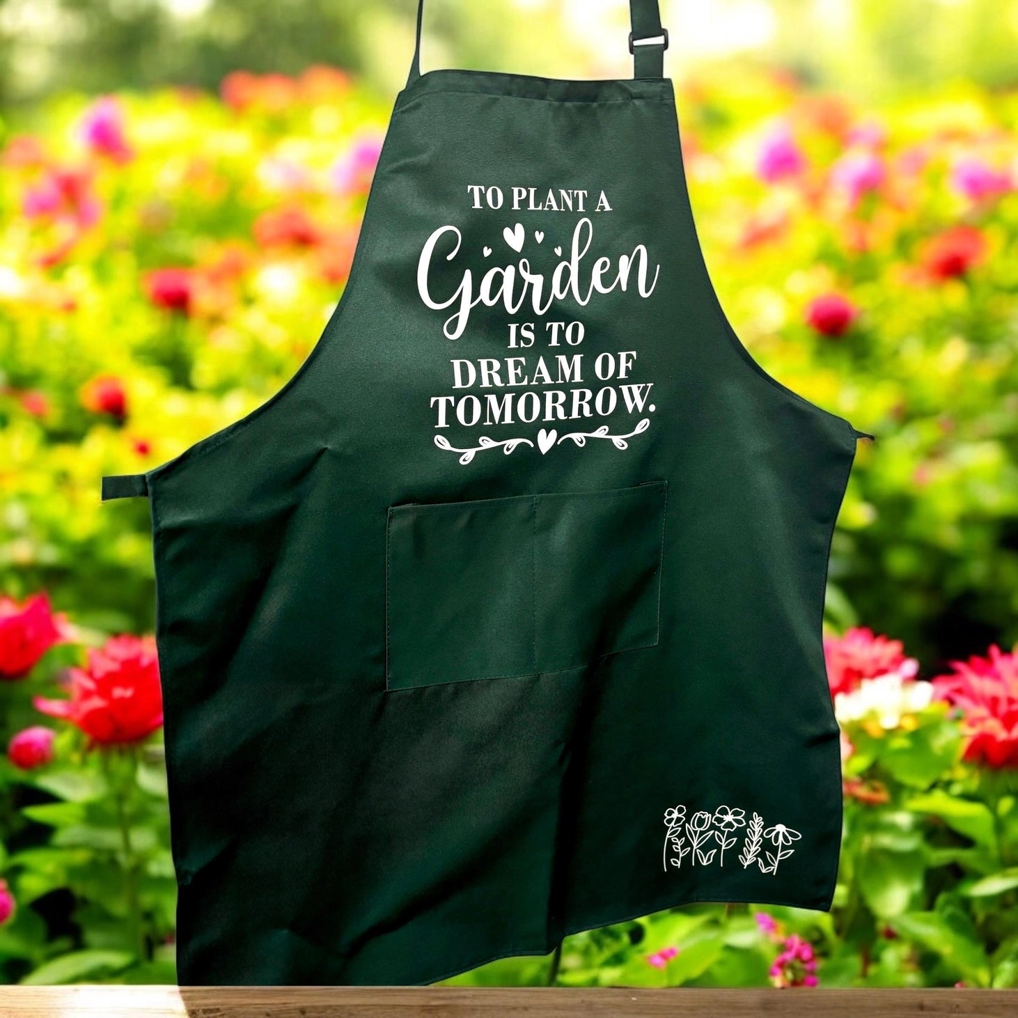 Fuschia Designs Shop - Garden Apron with Pockets Green with Charming Design Choices