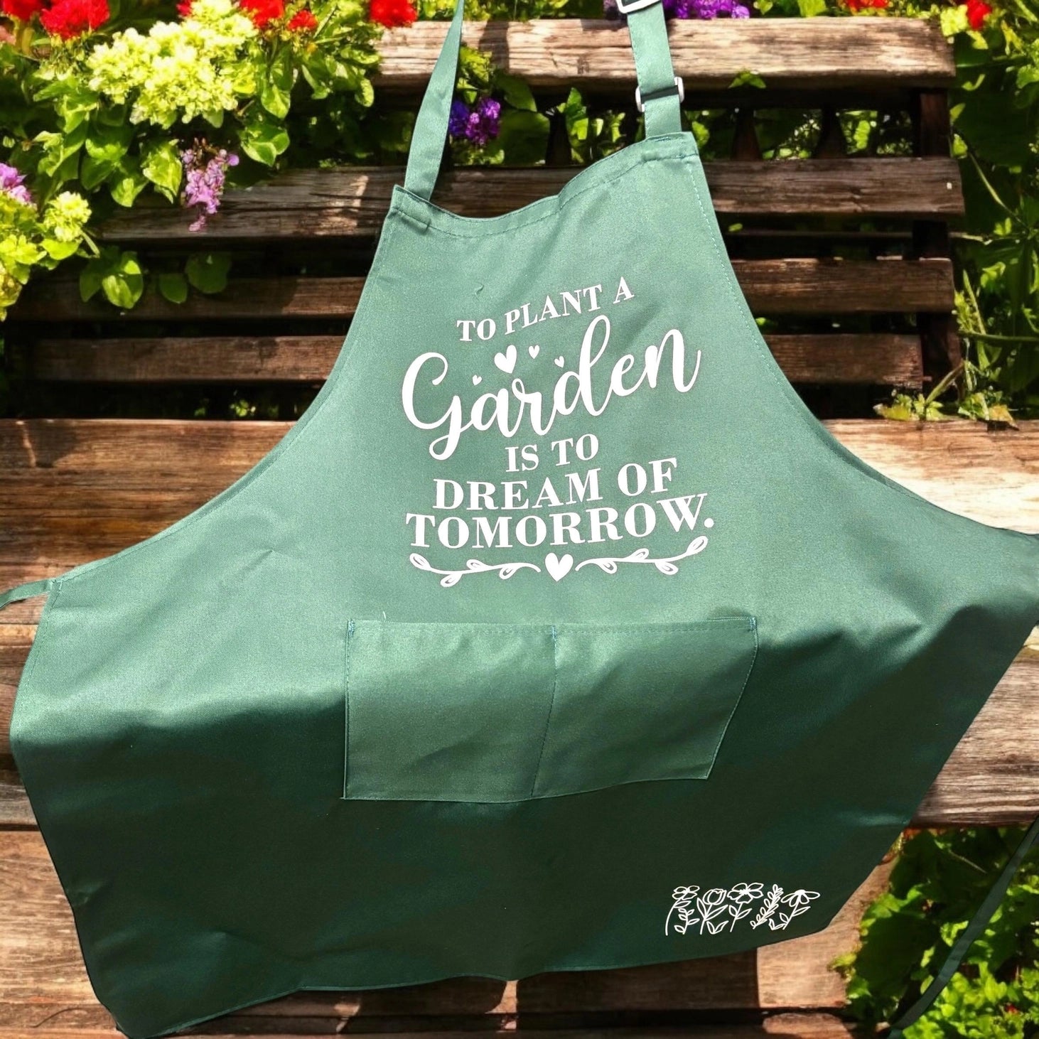 Fuschia Designs Shop - Garden Apron with Pockets Green with Charming Design Choices