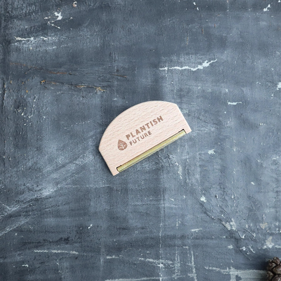 Plantish - Wooden Lint Remover